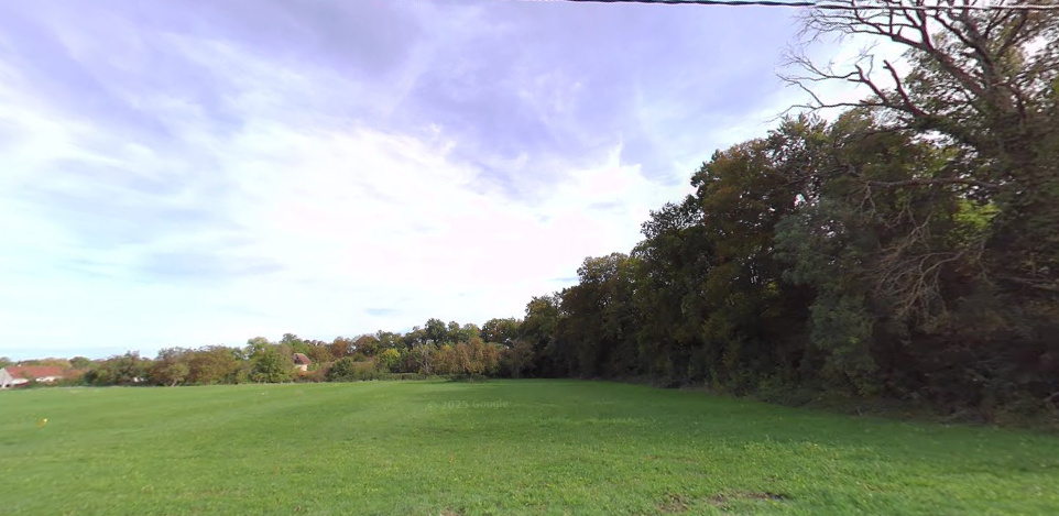 Terrain constructible viabilisé   BIOZAT   3 502 m2